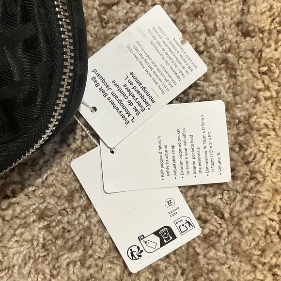 Lululemon Athletica Black Crossbody Bag✨ - Picture 2 of 11